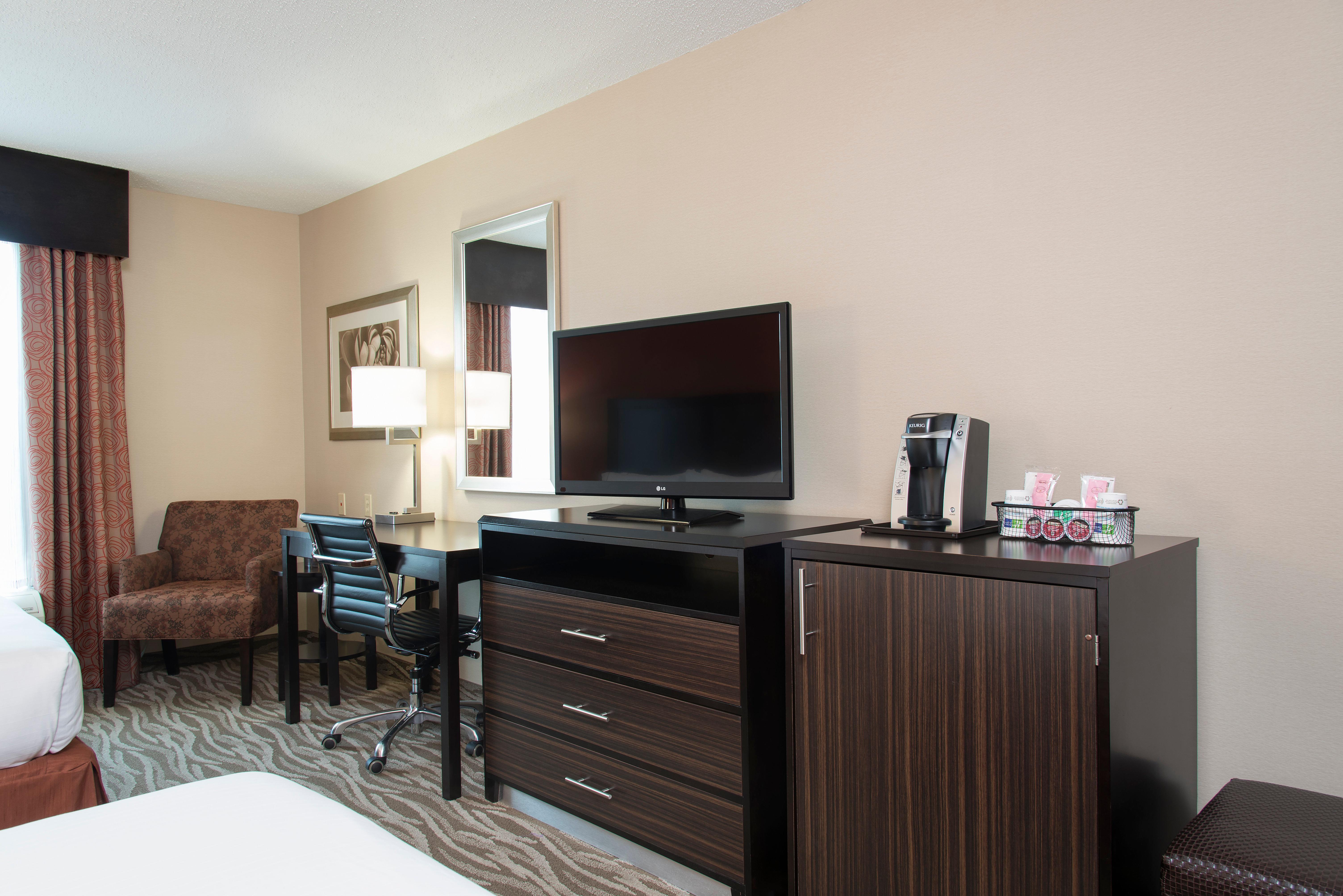 Holiday Inn Express Hotel & Suites Grand Rapids-North By Ihg Walker Екстериор снимка