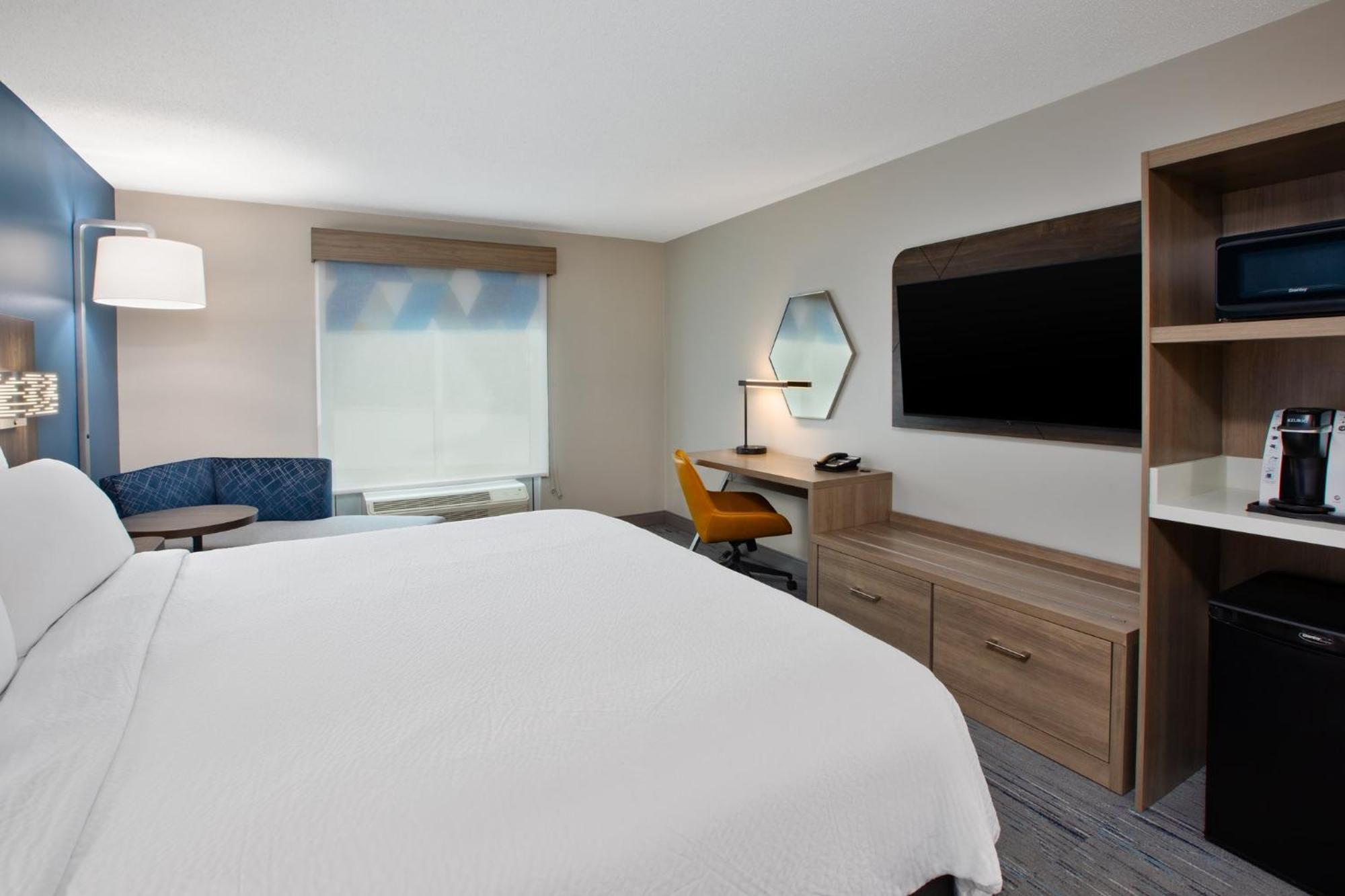 Holiday Inn Express Hotel & Suites Grand Rapids-North By Ihg Walker Екстериор снимка