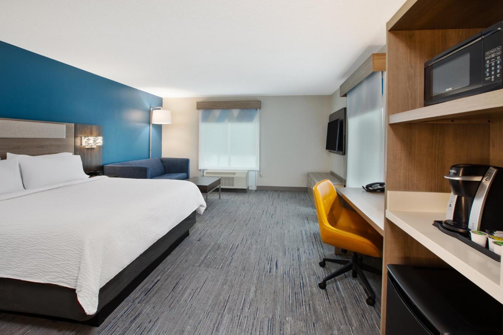 Holiday Inn Express Hotel & Suites Grand Rapids-North By Ihg Walker Екстериор снимка