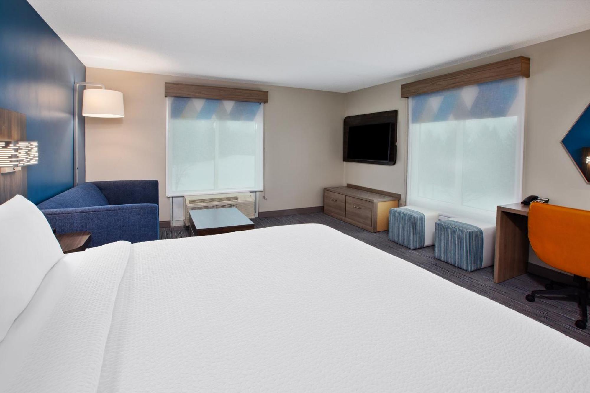 Holiday Inn Express Hotel & Suites Grand Rapids-North By Ihg Walker Екстериор снимка