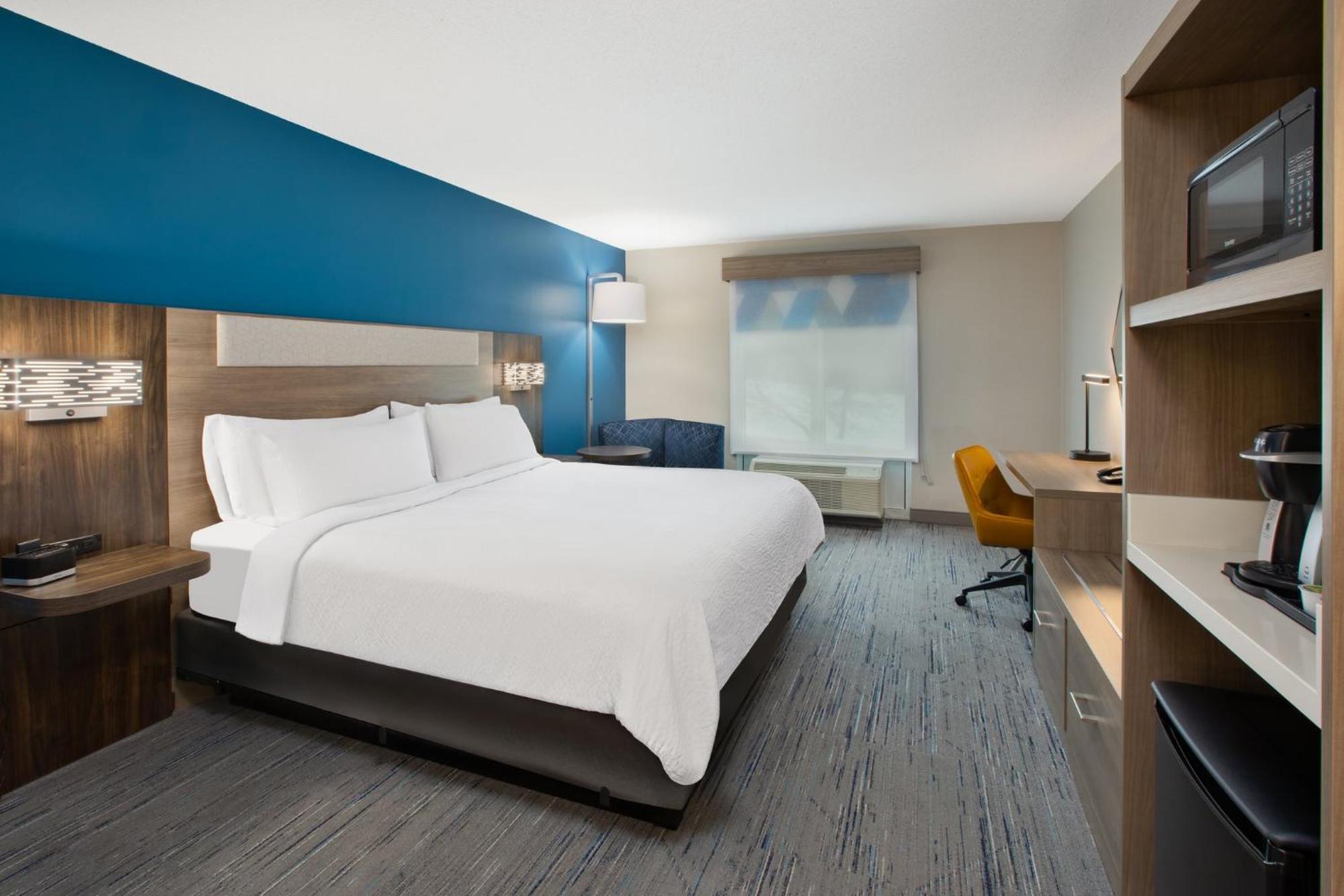 Holiday Inn Express Hotel & Suites Grand Rapids-North By Ihg Walker Екстериор снимка