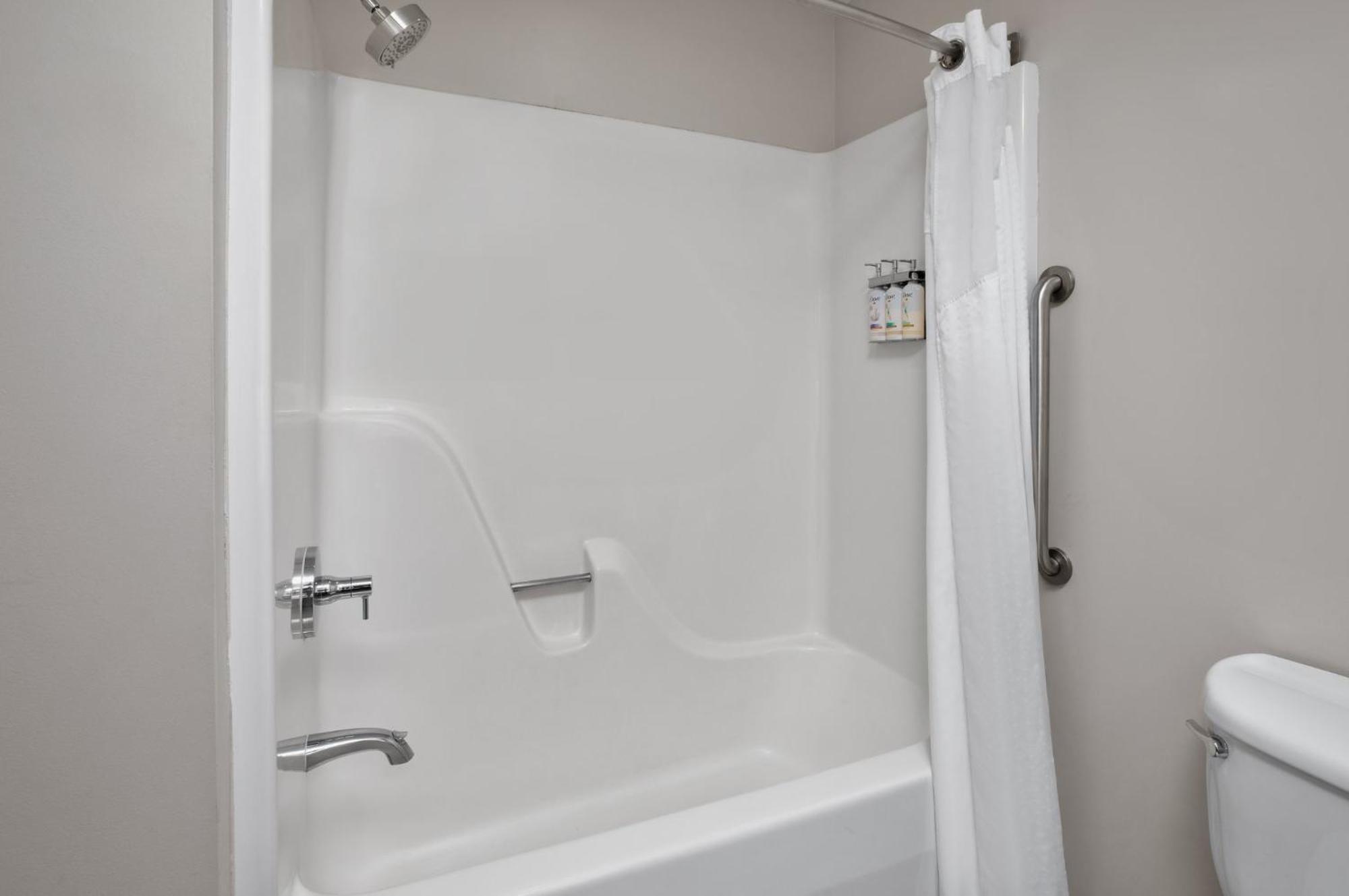 Holiday Inn Express Hotel & Suites Grand Rapids-North By Ihg Walker Екстериор снимка