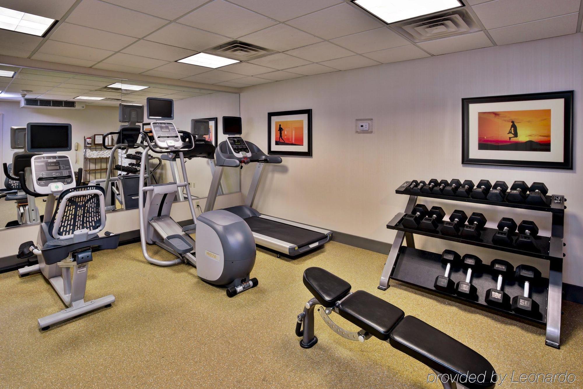 Holiday Inn Express Hotel & Suites Grand Rapids-North By Ihg Walker Екстериор снимка