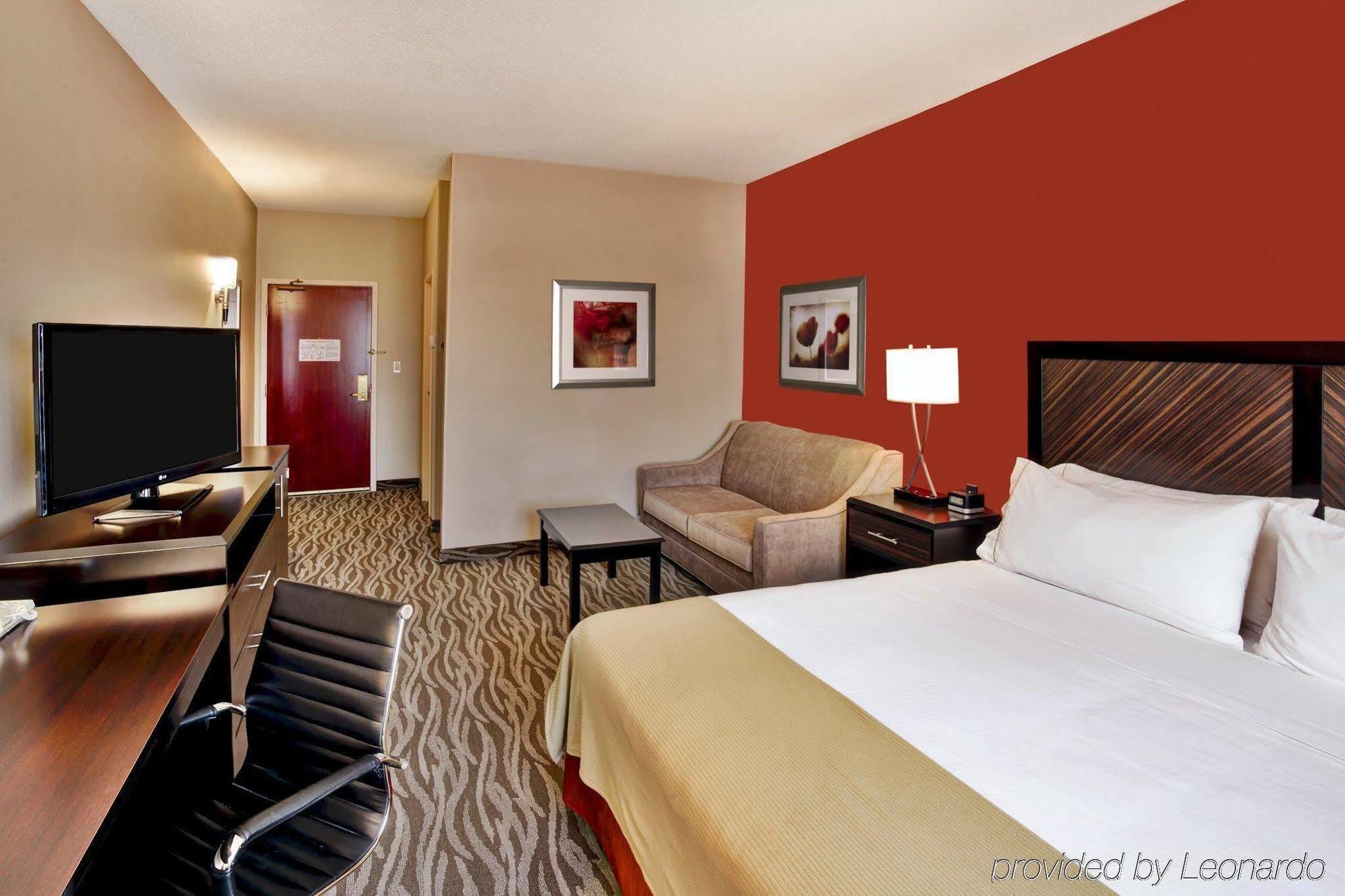 Holiday Inn Express Hotel & Suites Grand Rapids-North By Ihg Walker Екстериор снимка